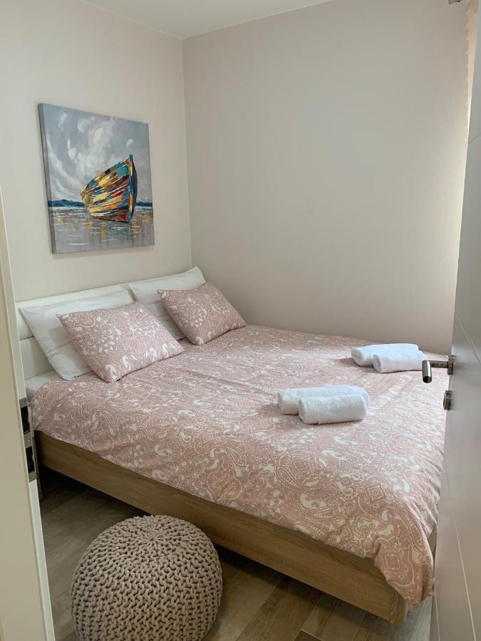 Family Friendly Apartments With A Swimming Pool Povljana, Pag - 244 Eksteriør bilde