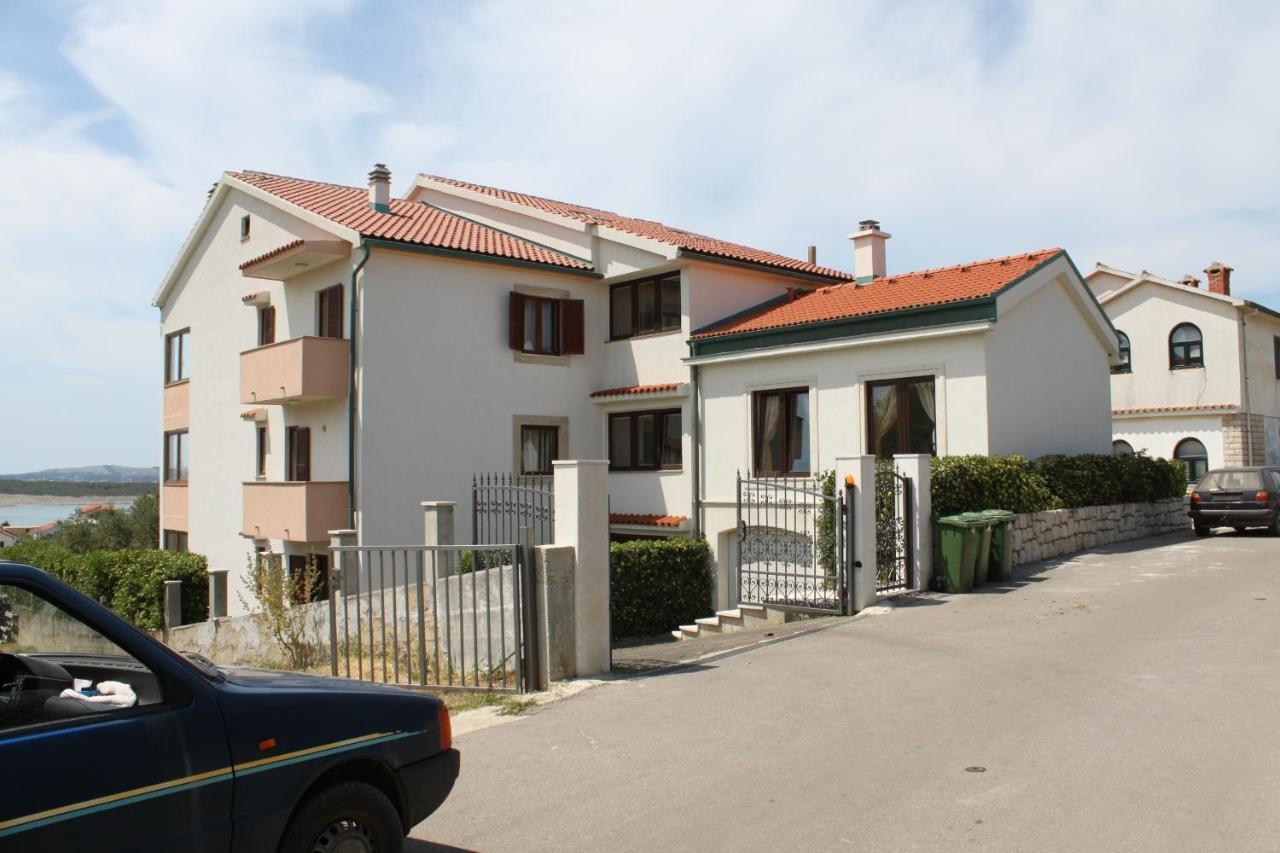 Family Friendly Apartments With A Swimming Pool Povljana, Pag - 244 Eksteriør bilde