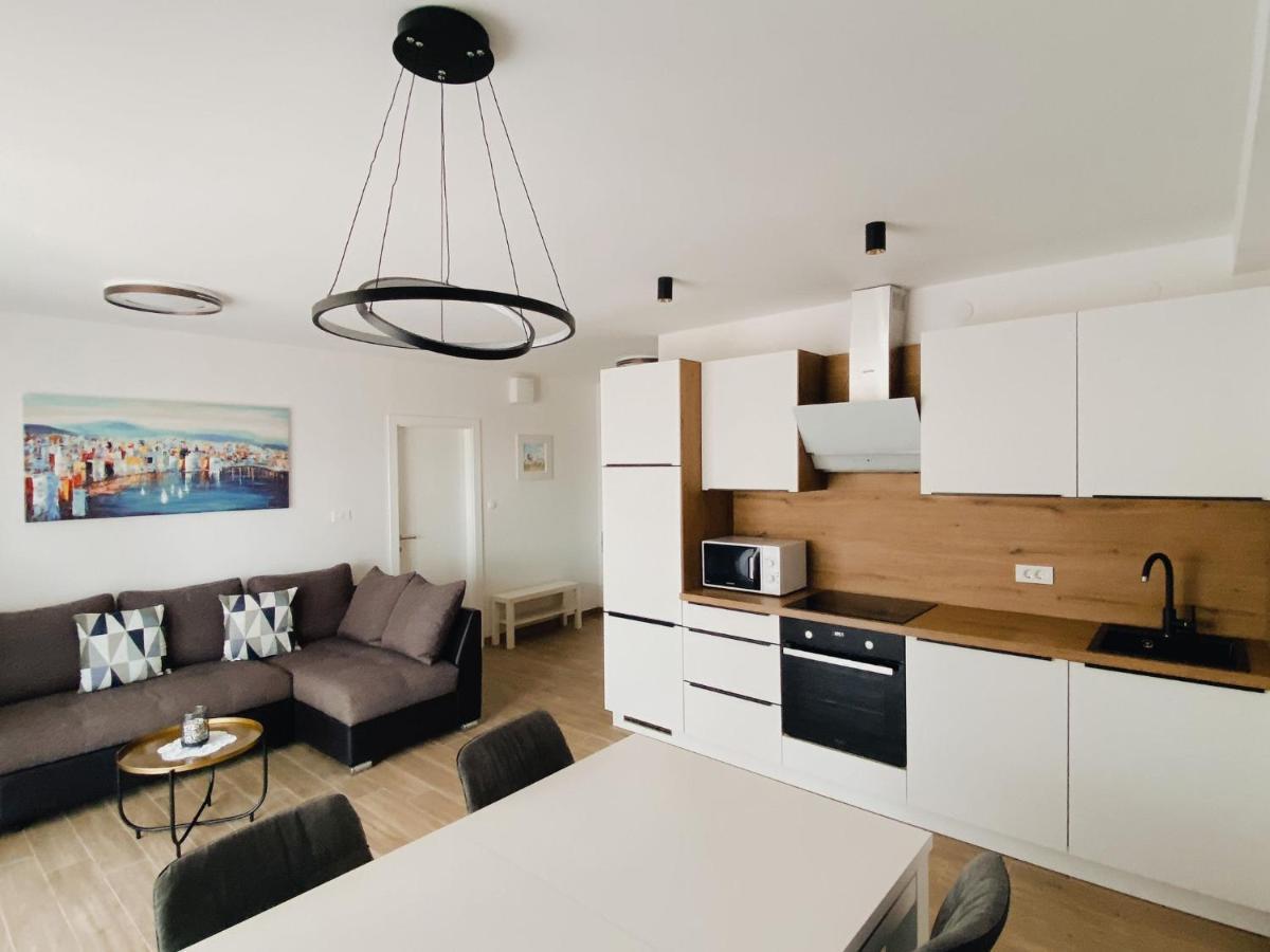 Family Friendly Apartments With A Swimming Pool Povljana, Pag - 244 Eksteriør bilde