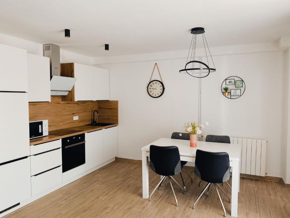 Family Friendly Apartments With A Swimming Pool Povljana, Pag - 244 Eksteriør bilde