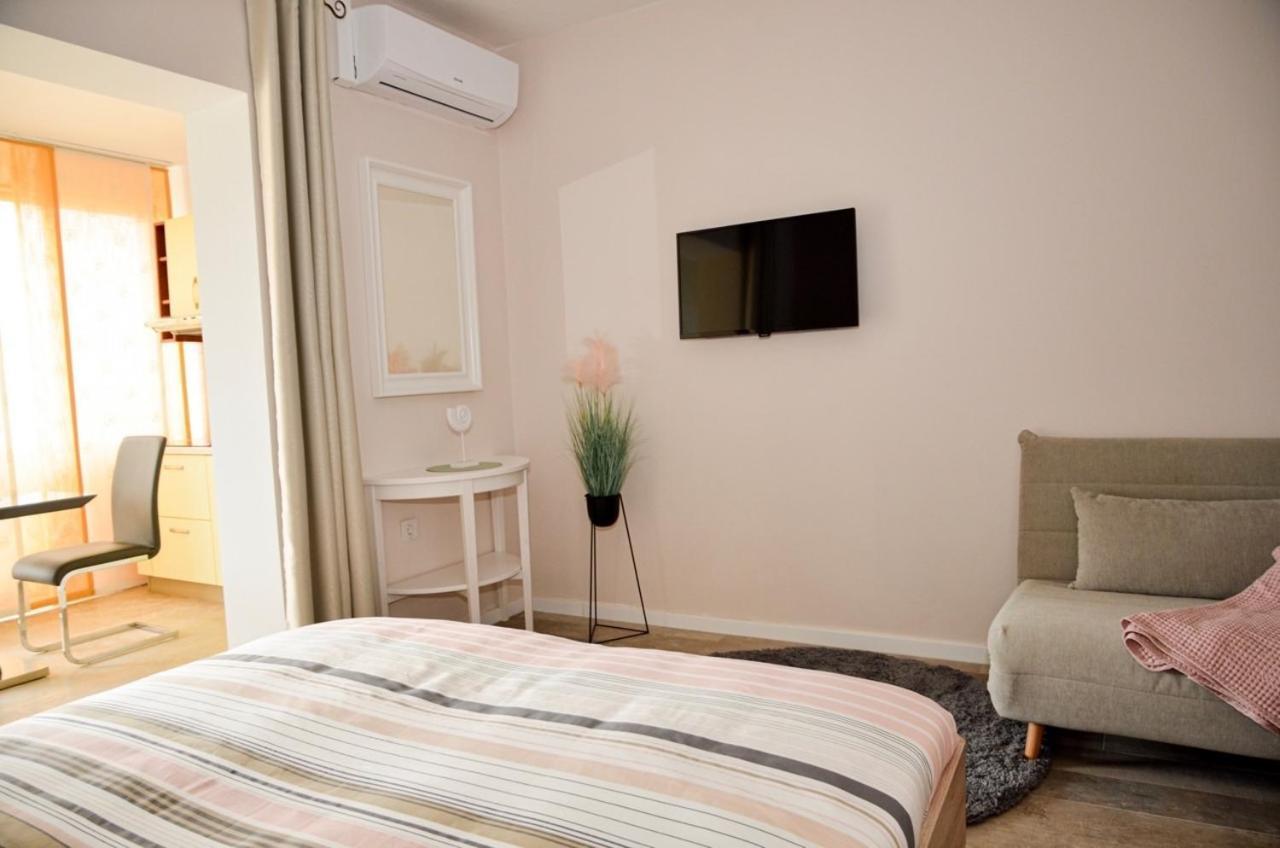 Family Friendly Apartments With A Swimming Pool Povljana, Pag - 244 Rom bilde