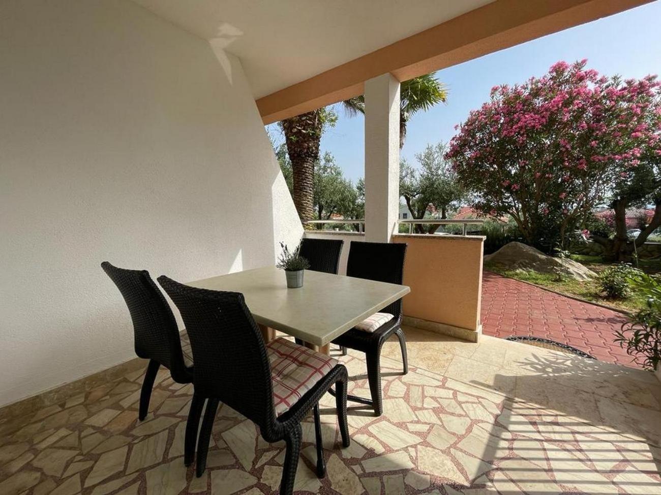 Family Friendly Apartments With A Swimming Pool Povljana, Pag - 244 Eksteriør bilde